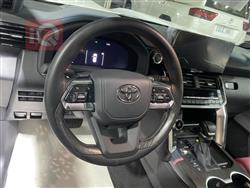 تۆیۆتا لاند کروزەر